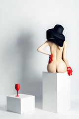 The red wineglass