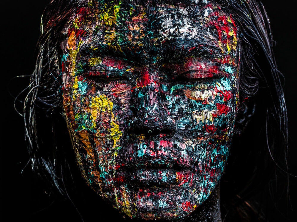 KAMELEON - イエローコーナーのアートフォト／写真作品 – ROOM＋