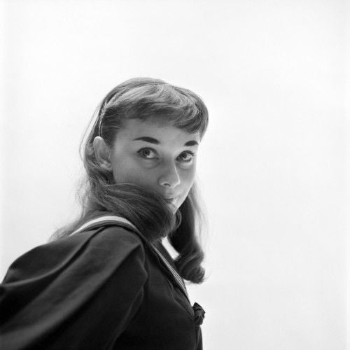 MILTON H GREENE AUDREY HEPBURN HIDDEN SMILE（オードリー