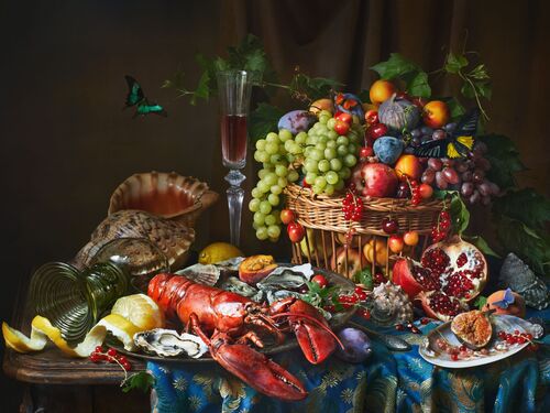 WITH LOBSTER AND FRUITS