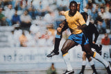 LE FOOTBALLEUR BRESILIEN PELE DANS LES ANNEES 60